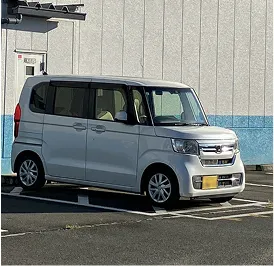 職場の様子：駐車場